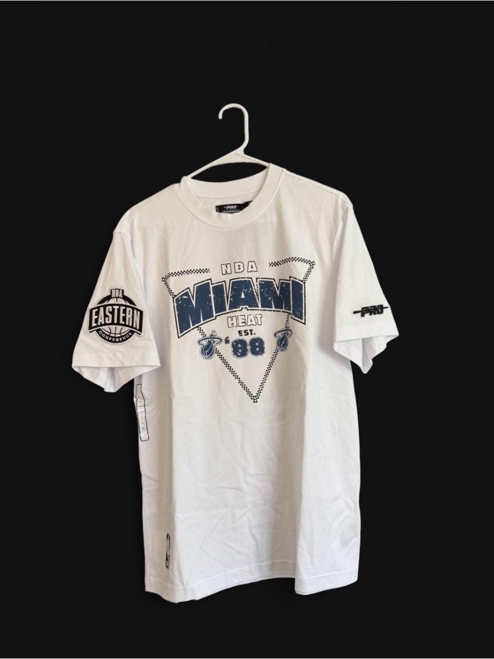 NWT Pro Standard Miami Heat Eastern Conference T-Shirt Large $55 MSRP